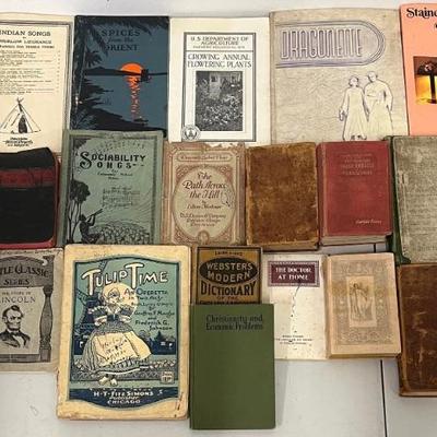 Lot Of Assorted Vintage And Antique Pamphlets And Books - Bibles, Dictionary, Music, And Mroe