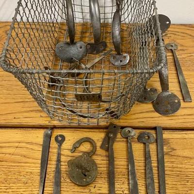 18th Century Bean Latch Set Hand Wrought Iron Door Handles With Lever Lock And Key