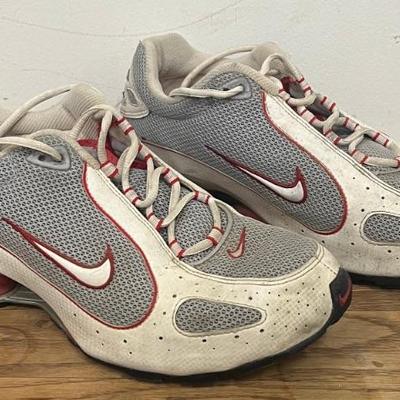 Pair Of Men's Size 12 Red And White Nike Shox
