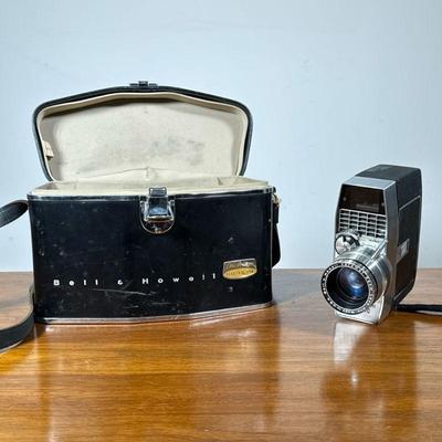 Bell & Howell Zoomatic Camera | In fitted case. - l. 10.25 in (case)