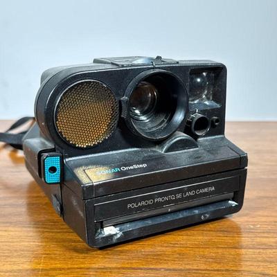 Polaroid Land Camera | Sonar one-step instant film camera.


