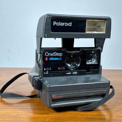 Polaroid Camera | Polaroid One Step Close Up instant film camera.

