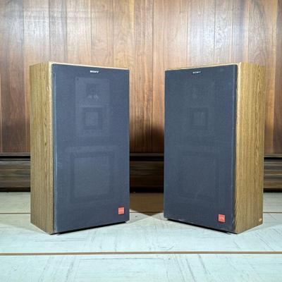 SONY APM-965 STEREO SPEAKERS | Pair of Sony APM-965 300W speakers. - h. 29-1/2 x w. 11 x l. 16 in

