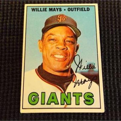 1967 #200 Willie Mays