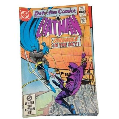 Lot 300  
DC Detective Comics - Batman, Nine (9) Issues