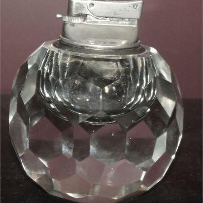 Lot 070   
Heavy glass lighter table top