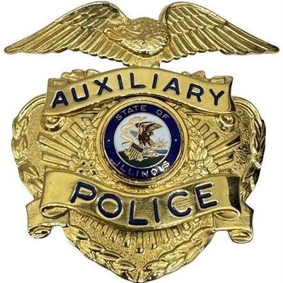 Lot 009   
Vintage Illinois (Hallmarked Blackinton) Police Hat Badge