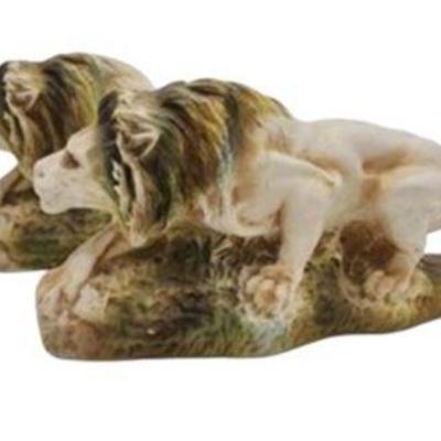 Lot 073   
Vintage Pair of Lions