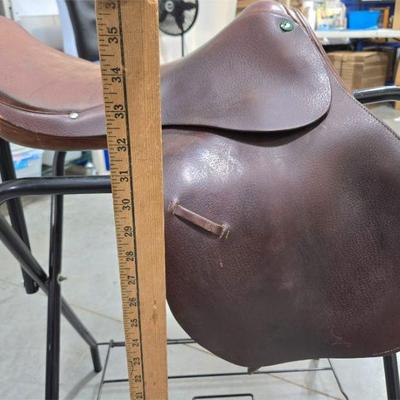 Jumping saddle