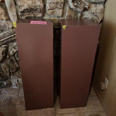 Display boxes/pedestals