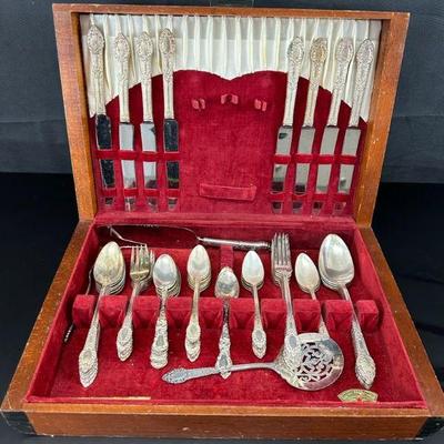 Silver plated silverware set with case