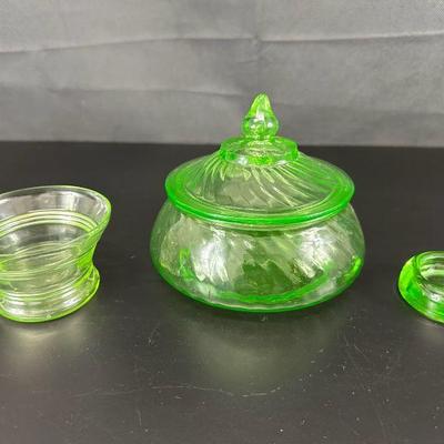 Green uranium covered bowl swirl design bowl and coaster
