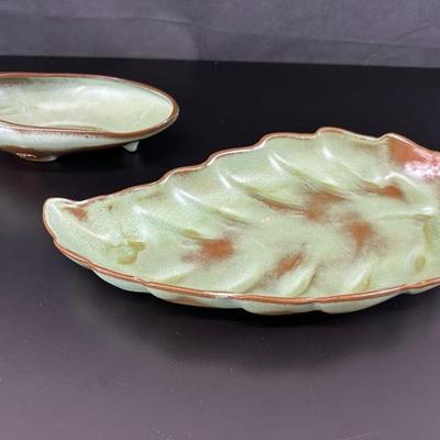 Vintage frankoma prairie green freeform dish and leaf pattern dish