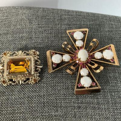 Rhinsestone Brooches - Coro