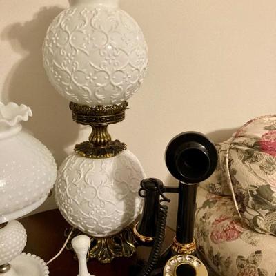 Vintage Fenton poppy milk glass