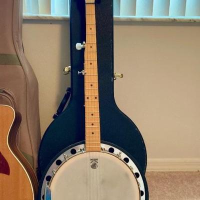 Deering Goodtime 5 string Banjo