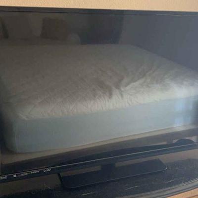 VIZIO 42-Inch 1080p 120Hz Smart LED HDTV *No Remote or Power Cord*