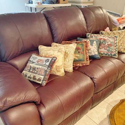 brown leather recliner both ends) wall hugger sofa