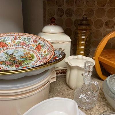 old english tins and trays