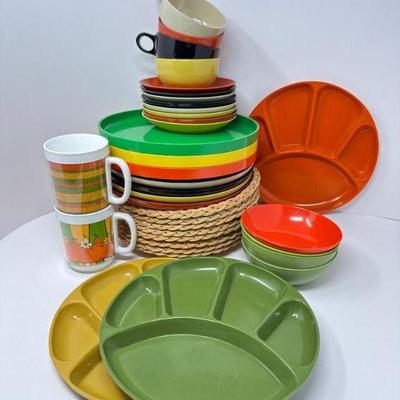 70s Melamine Madness! Divided Plates, Vintage Wicker, Mugs, & More!	