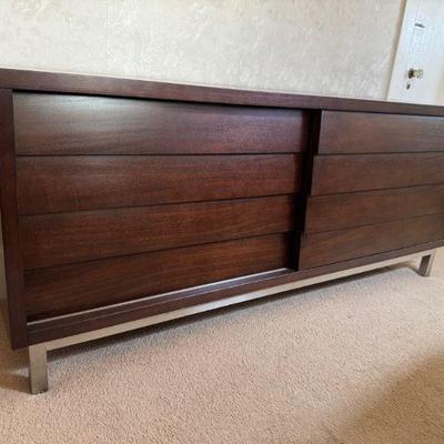 Ethan Allen Credenza w/ Sliding Doors & Interior Shelves	