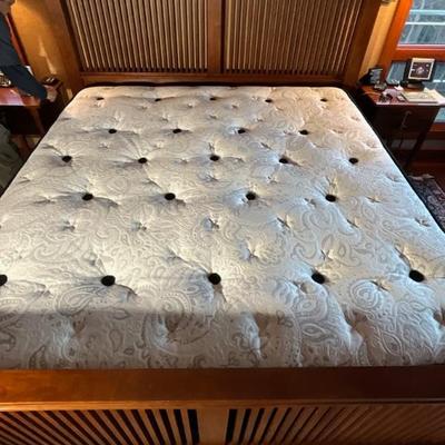 Kingsdown King Size Mattress and Boxspring