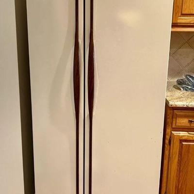 GE side by side refrigerator