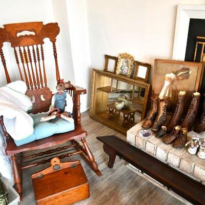 Estate sale photo