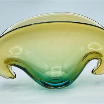 Lot 018  
Mid-Century Murano Art Glass Clam Shell Bowl w/Dual Base