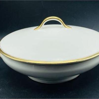 Lot 066   
Vintage Warwick Casserole