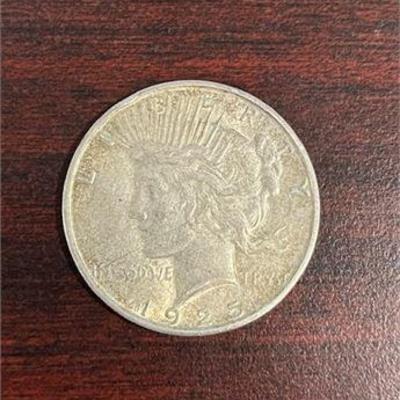 Lot 013  
1925 - S - Peace Dollar