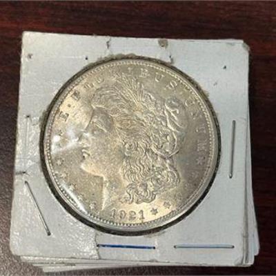 Lot 021   
1921 - D - Morgan Dollar