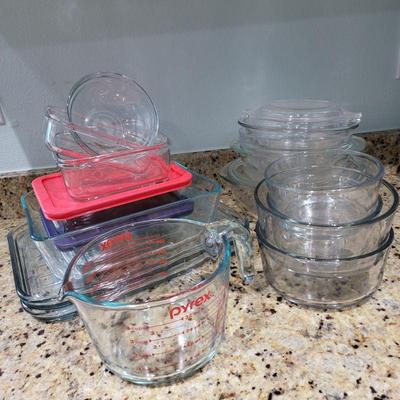 Pyrex Glass Bakeware Bowls 32oz Measuring Cup