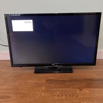 LG 32" Model LF500B Television