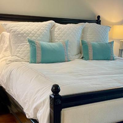 Kreiss Windsor Bed - This Windsor Bed creates a warm retreat that is distinguished and restful. Made to last for generations, the solid...