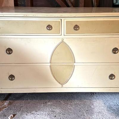 Elegant Vintage Mid-Century Colonial Revival Style Dresser