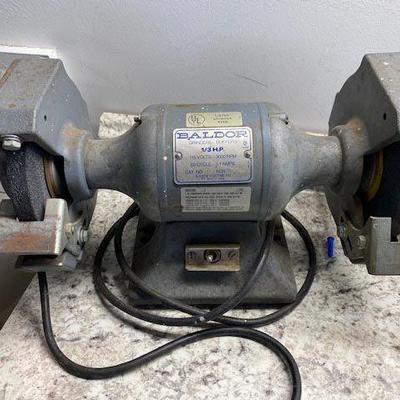 BALDOR GRINDER