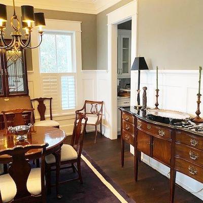 THOMASVILLE FEDERAL STYLE MAHOGANY W/ BRASS SIDEBOARD W/ GRANITE TOP