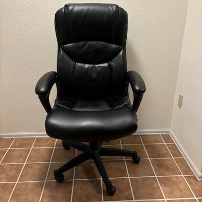 Lot #52 - Black Leather Office Chair - Ergonomic and Adjustable.