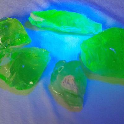 Sale Photo Thumbnail #16: 2 lbs 8 oz Uranium Slag Glass - Vibrant Green Glow!