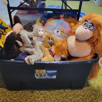 Sale Photo Thumbnail #88: Stuffed Monkeys 