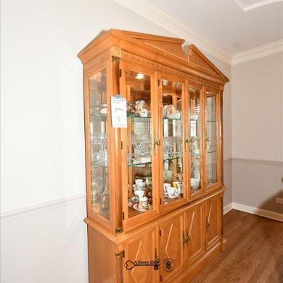 076 dining room