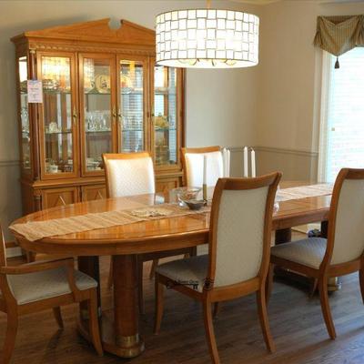 081 dining room