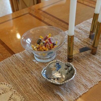 085 dining room