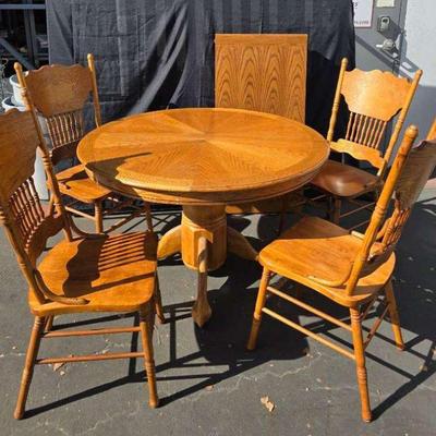 Ct305 dining room table