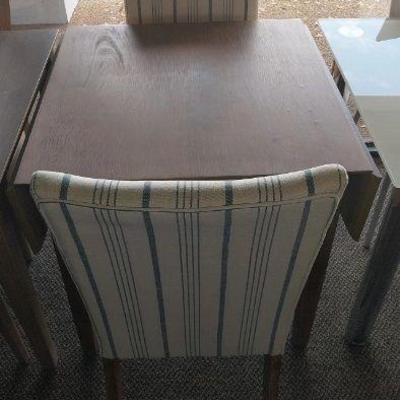 https://auctions4america.proxibid.com/Auctions-4-America/Dinette-by-Design/event-catalog/273254?srch=&srchloc=true#Top