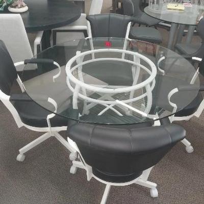 https://auctions4america.proxibid.com/Auctions-4-America/Dinette-by-Design/event-catalog/273254?srch=&srchloc=true#Top
