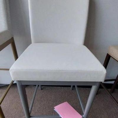 https://auctions4america.proxibid.com/Auctions-4-America/Dinette-by-Design/event-catalog/273254?srch=&srchloc=true#Top