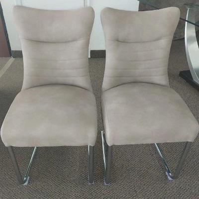 https://auctions4america.proxibid.com/Auctions-4-America/Dinette-by-Design/event-catalog/273254?srch=&srchloc=true#Top