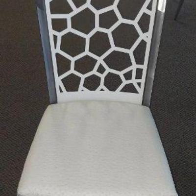 https://auctions4america.proxibid.com/Auctions-4-America/Dinette-by-Design/event-catalog/273254?srch=&srchloc=true#Top